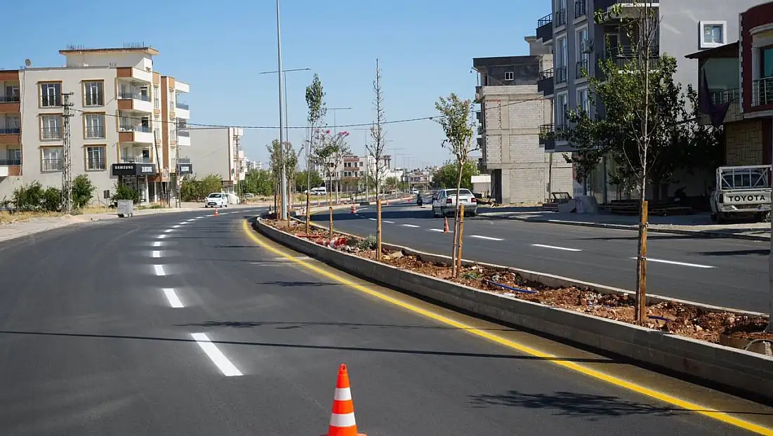 Adıyaman Belediyesinden 3. Çevre Yolu’na yol çizgi ve tabela düzenlemesi