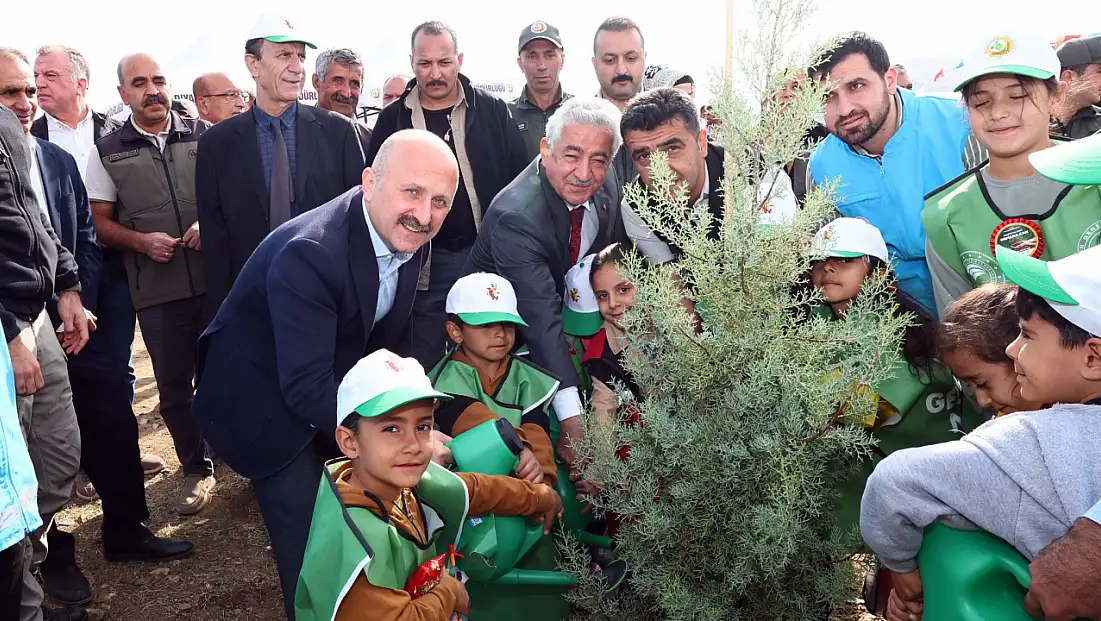 Adıyaman'da 10 bin 500 fidan toprakla buluştu