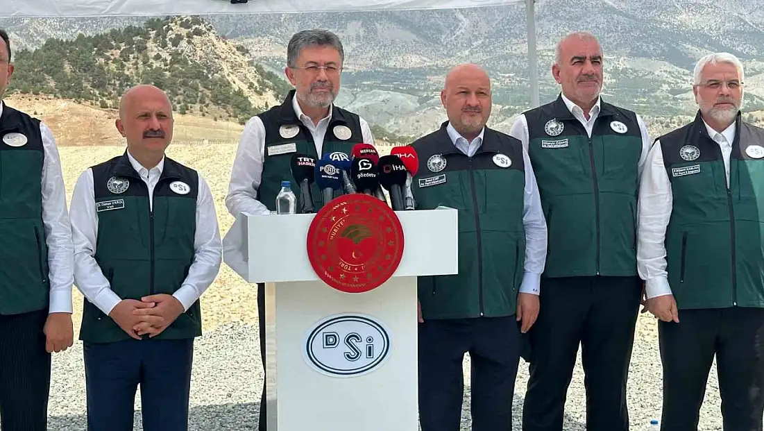 Bakan Yumaklı: 'Türkiye olarak su stresi çeken ülkeler kategorisindeyiz'