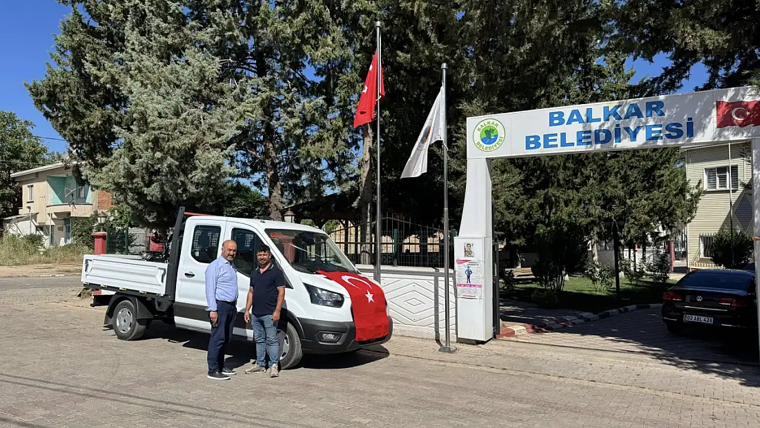 Balkar Belediyesine araç ve ilaçlama makinası hibe edildi