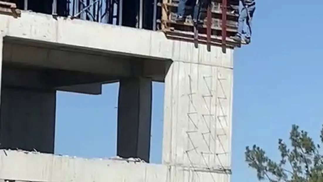 Adıyaman’da inşaatta skandal görüntü: işçiler metrelerce yüksekte önlemsiz çalıştı