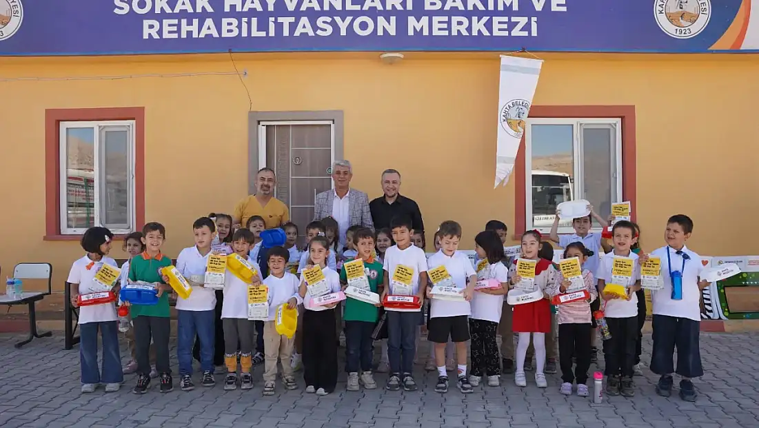 Kahta Belediyesi'nden Hayvanları Koruma Günü'nde anlamlı etkinlik