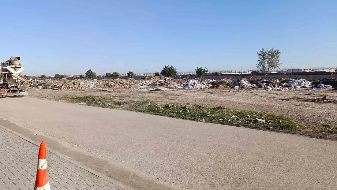 Sokak ortasında vahşice öldürüldü: 19 yaşındaki genç defalarca bıçaklandı