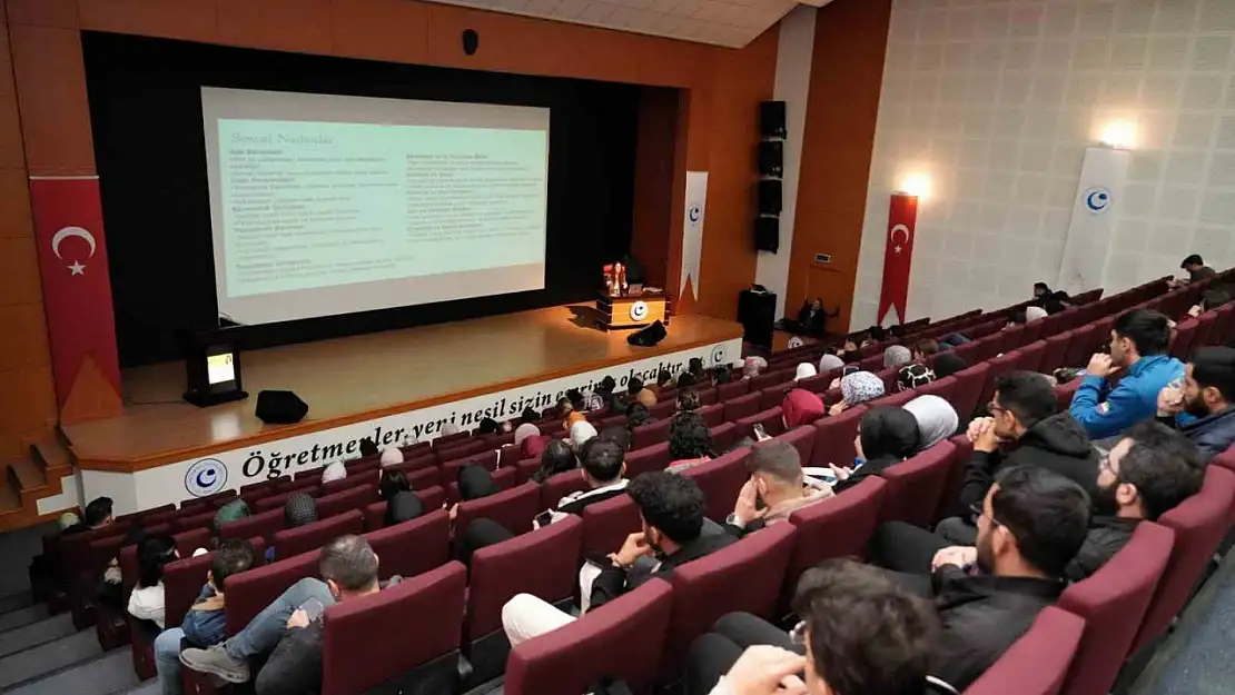 'İntiharı önlemede destek mekanizmaları ve toplumun rolü' konferansı yapıldı