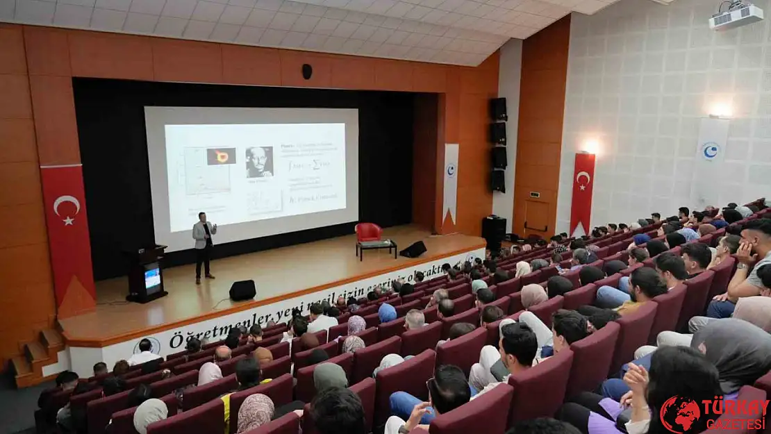 'Kuantum çağına doğru' başlıklı konferans düzenlendi