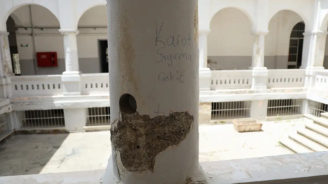 120 yıllık tarihi binaya restorasyon onayı verildi ama başlanılamadı