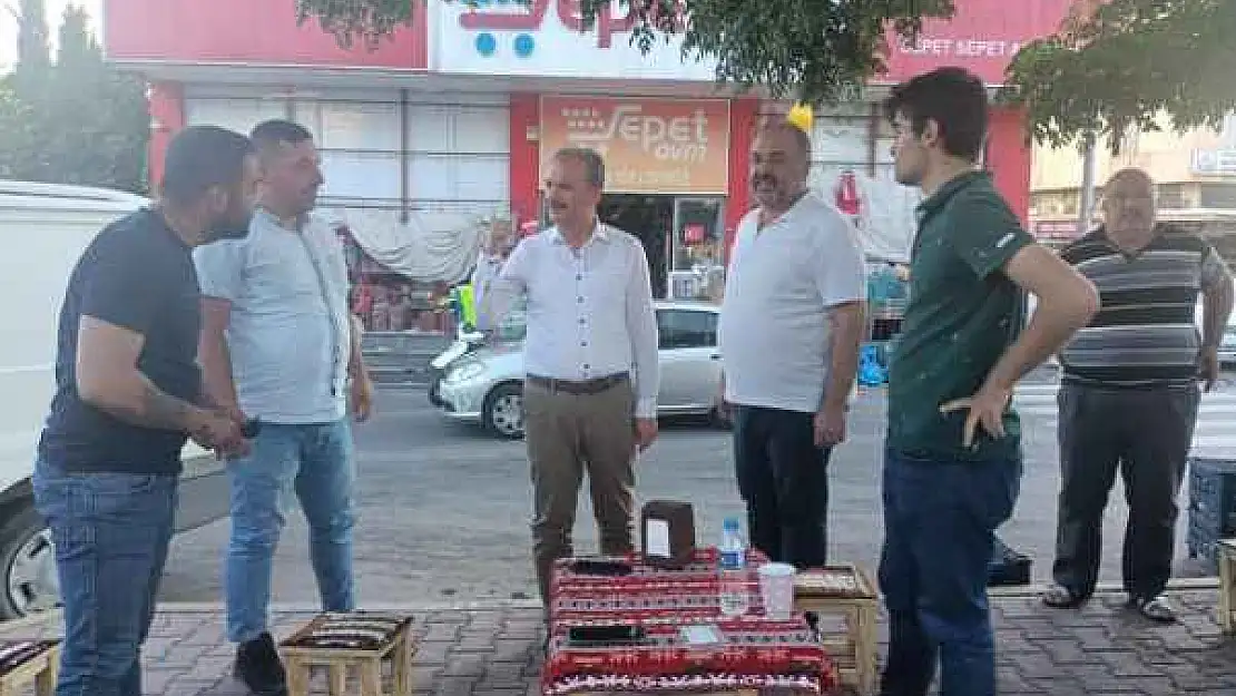 Belediye Başkanı Mahalleleri Geziyor