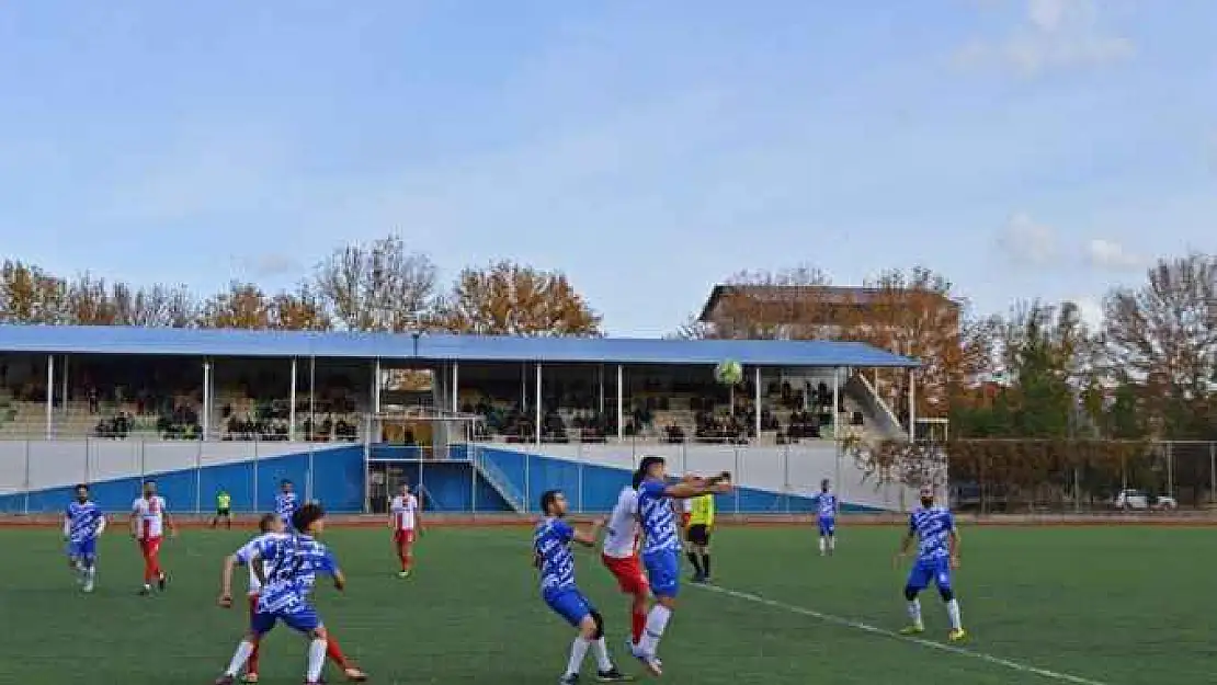 1958 Gölbaşı Spor Kendi Sahasında Kahta Karşıyaka İle Karşılaştı