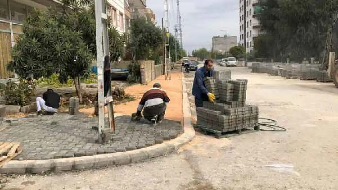 Yeşilyurt Ve Malazgirt Mahallelerinde Kaldırım Düzenleme Çalışması