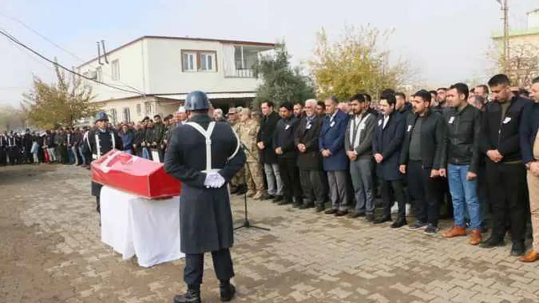 Trafik Kazasında Hayatını Kaybeden Astsubay, Toprağa Verildi