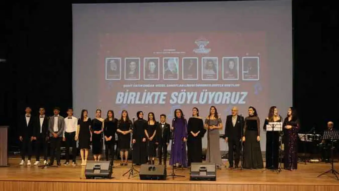 Adıyaman'da Türk sanat müziğinin sevilen isimleri sahne aldı - Videolu Haber