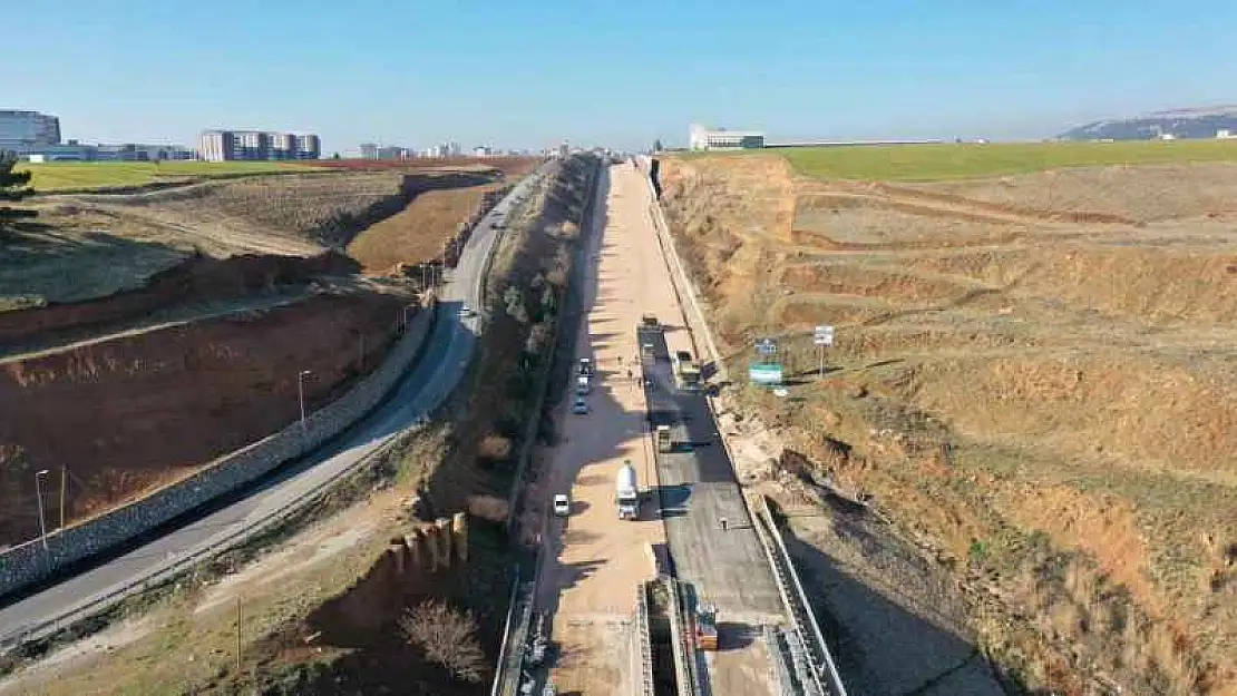 Battı-Çıktı çalışmalarında asfalt serimine geçildi