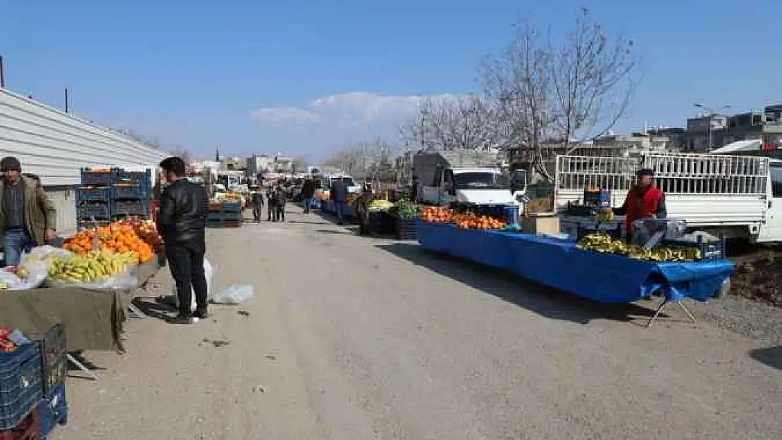 Belediye'den Menderes Mahallesi'ne pazar yeri talimatı