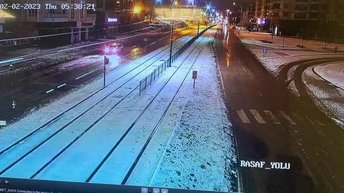 Gaziantep'te karla mücadele tüm gece sürdürdü - Videolu Haber