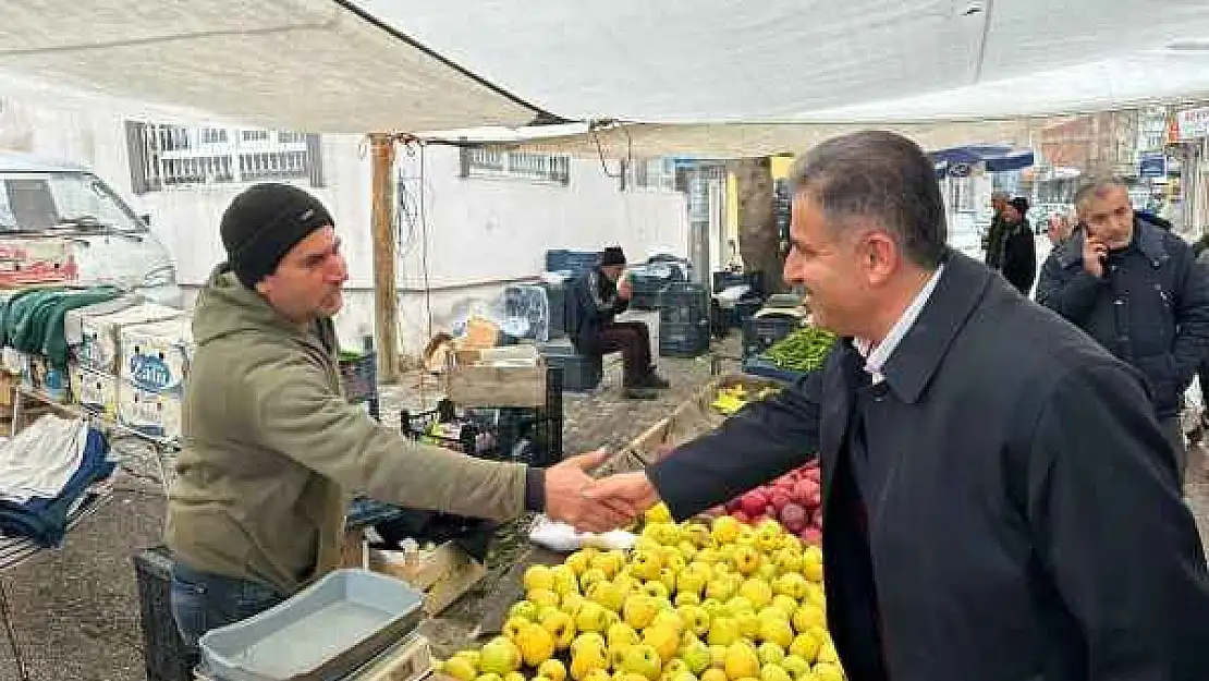 Milletvekili Fırat, pazarcı esnafıyla bir araya geldi