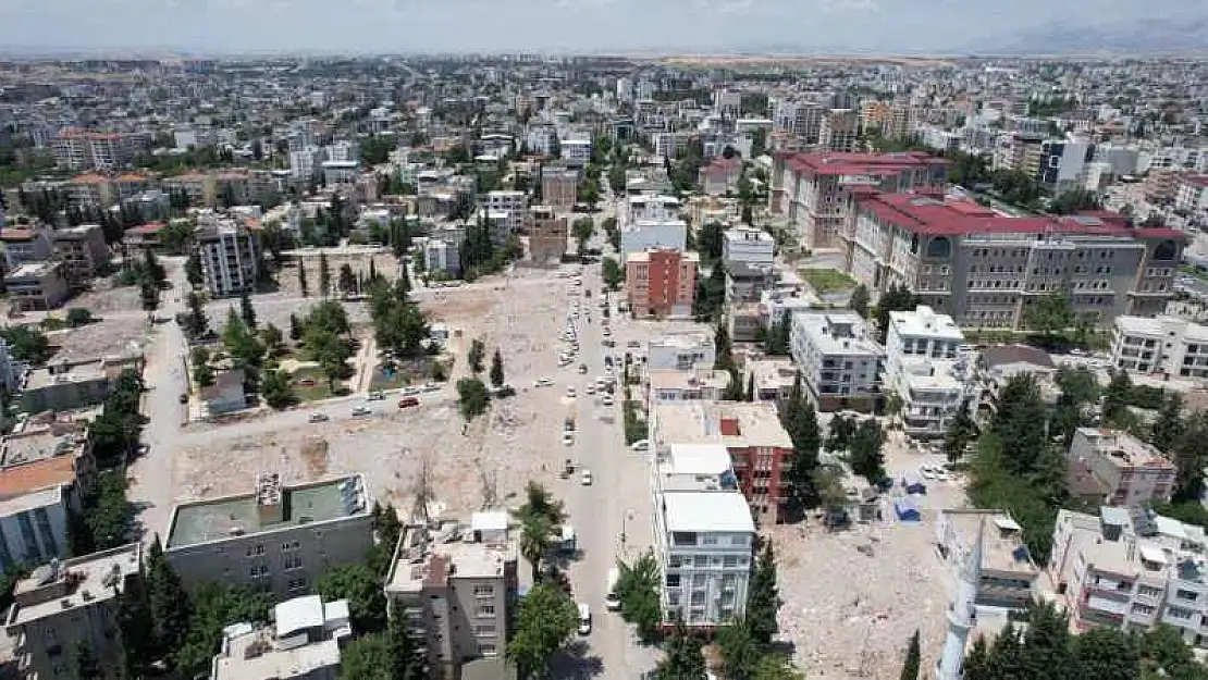 Yıkık Kent' Adıyaman'da Binaların Yerleri Boş Kaldı