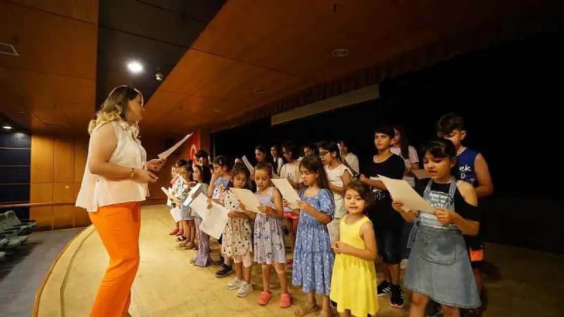 Çocuklar Büyükşehir'in Korosunda Eğitim Alıyor