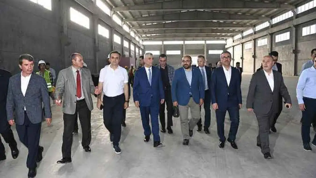 Güngör ve Bolat, Uçak Parçaları Üretim Tesisini İnceledi