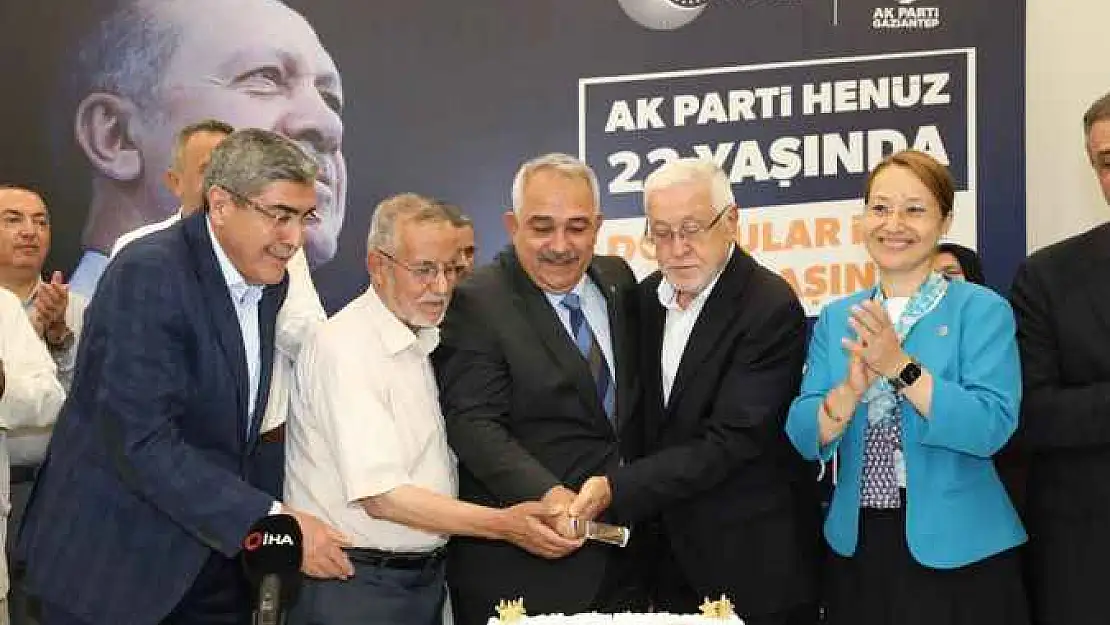 AK Parti'nin 22. Yıl Dönümü Coşkuyla Kutlandı