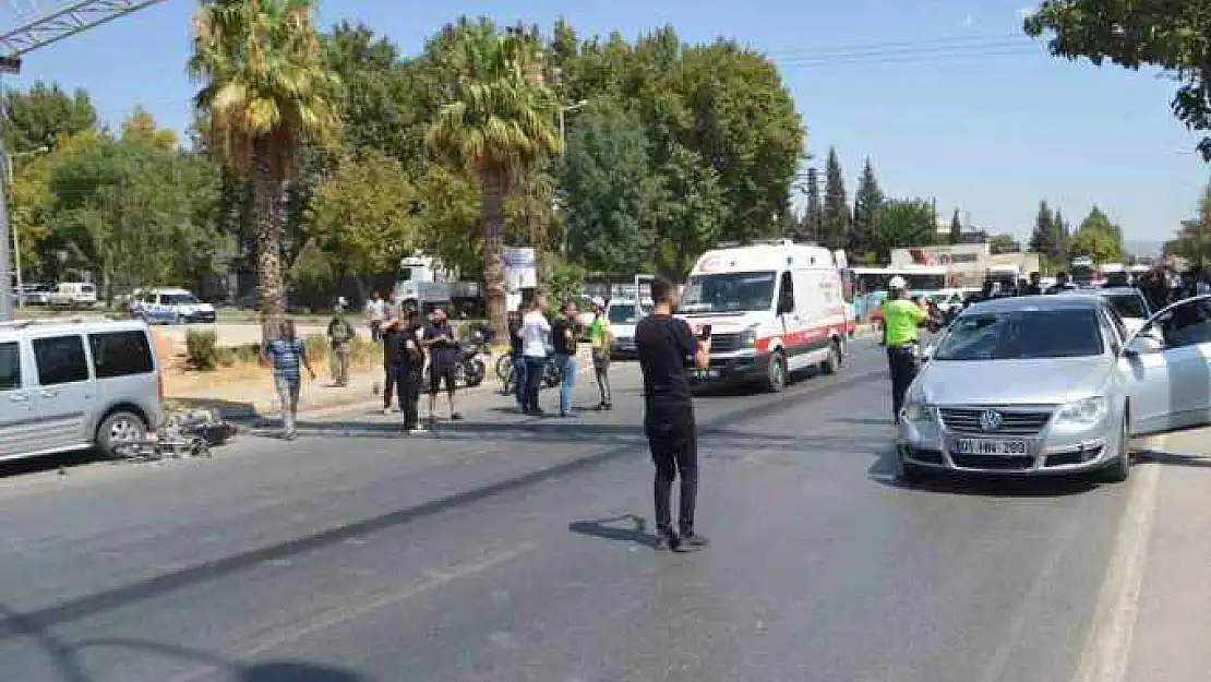 Polisin 'Dur' İhtarına Uymadılar Kaza Yaptılar