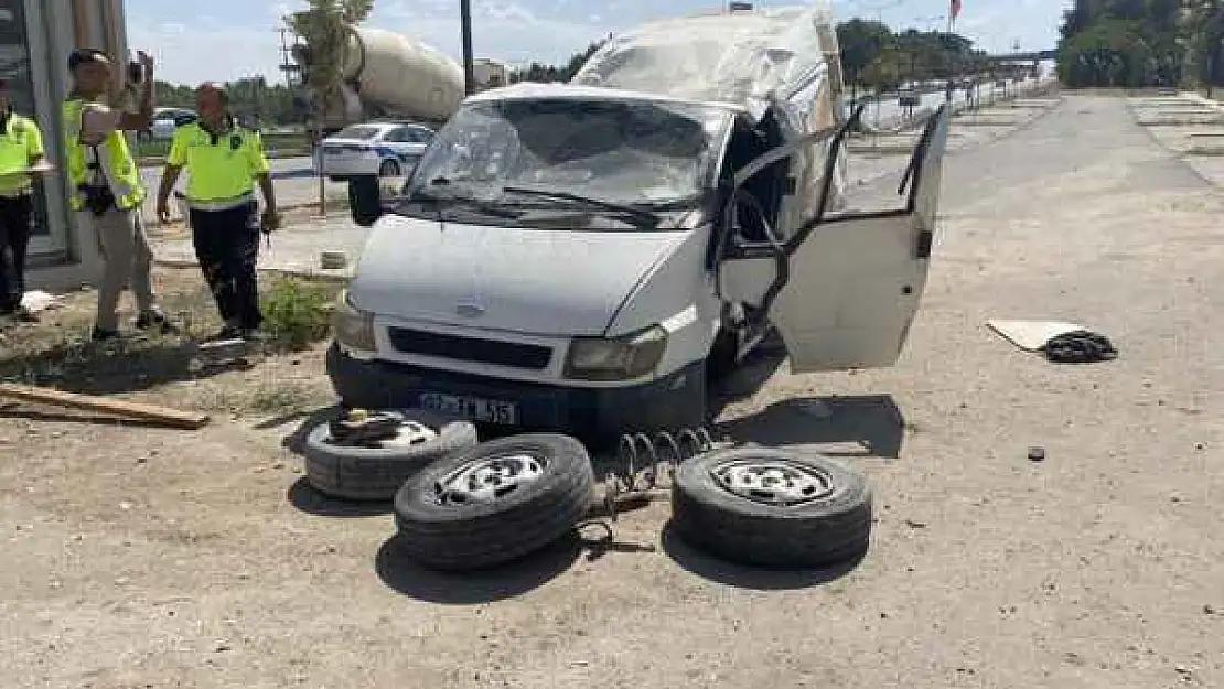 Kontrolden çıkan minibüs takla attı: 1 yaralı