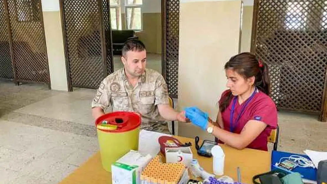 Jandarma Personeli Kan Bağışında Bulundu