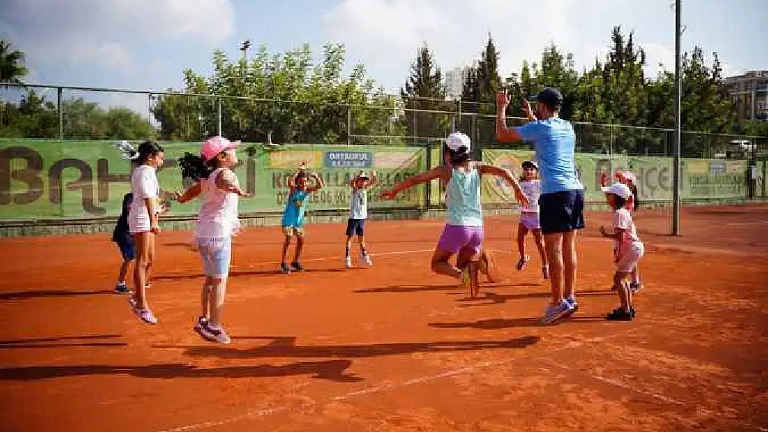 Türkiye'de Bir İlk, Drama Ve Tenis Birleşiyor