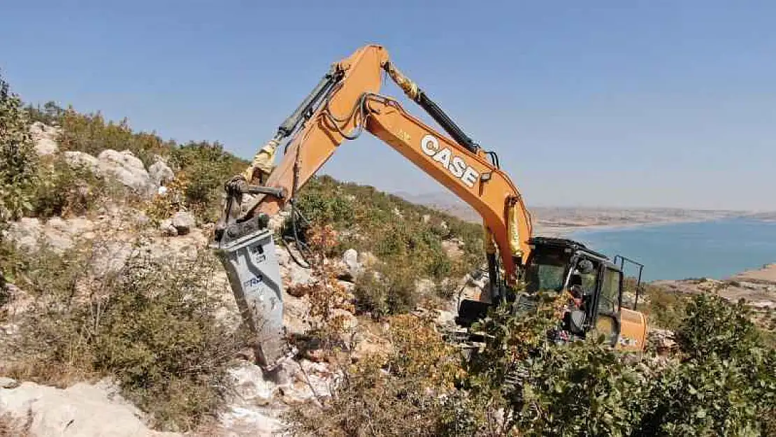 Çiftçilerin Talebiyle 3 Bin Metre Mera Yolu Oluşturuldu