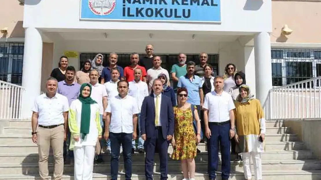 İl Milli Eğitim Müdürü Tosun, İlkokul Öğrencileriyle Bir Araya Geldi