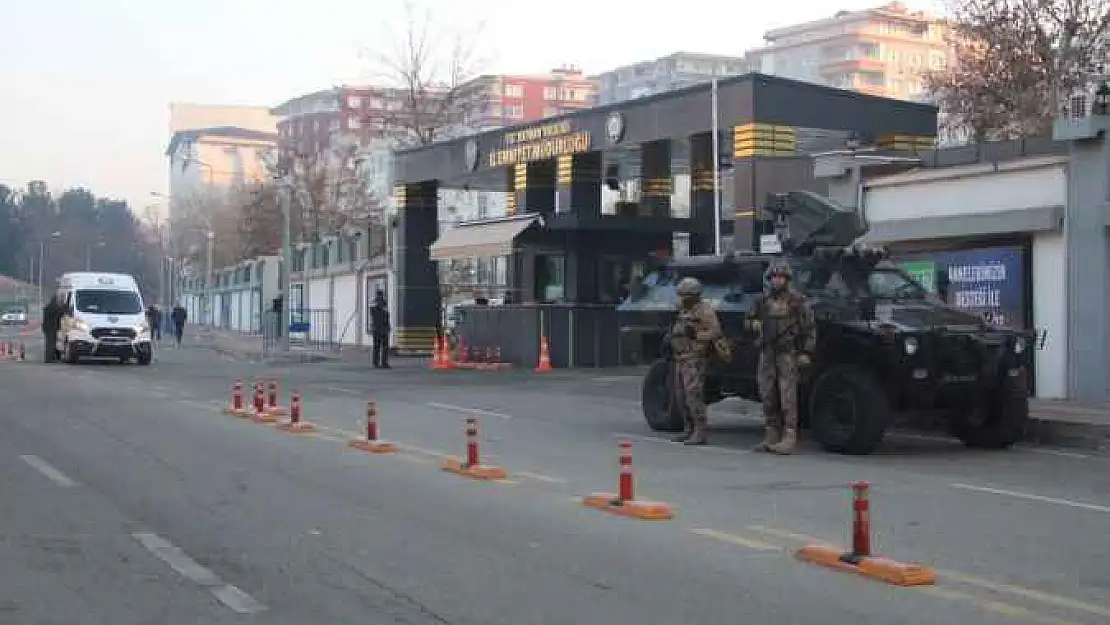 PKK'dan Kaçan 1 Terörist Teslim Oldu