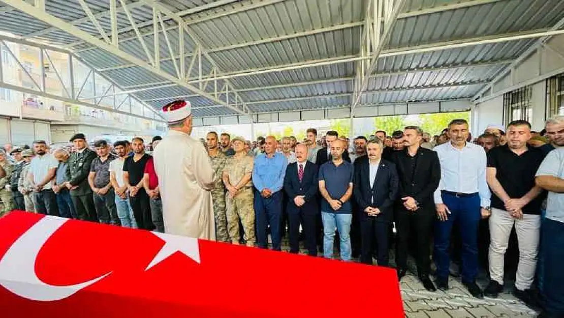 Şehit Uzman Çavuş Yunus Özbek Dualarla Son Yolculuğuna Uğurlandı