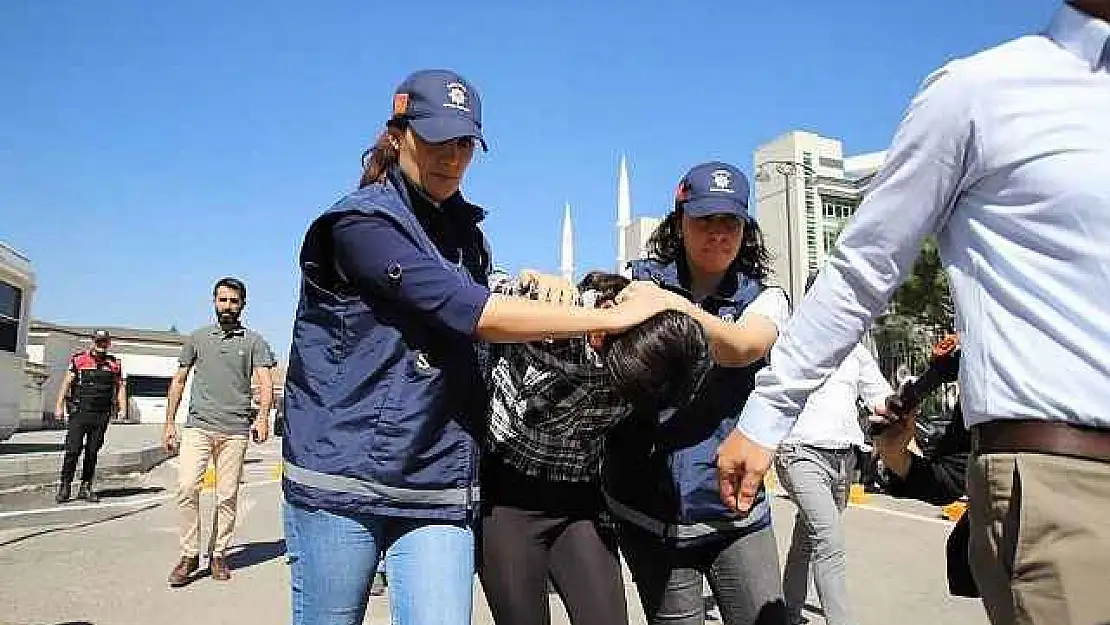 Öldürülerek cesedi derin dondurucuda saklanan Lina Nazlı bebeğin davası başladı