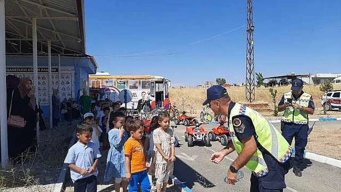 Minik Sürücülere Trafik Eğitimi Verildi