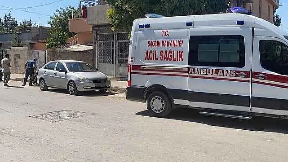 Kontrolden çıkan motosiklet devrildi: 1 yaralı