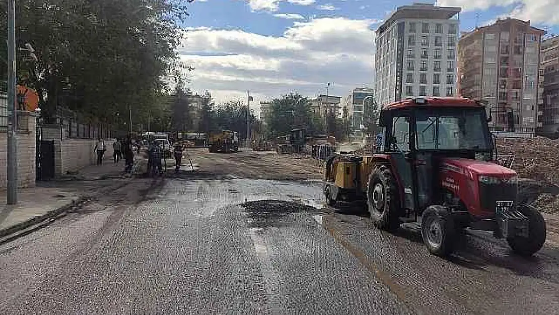 89 Kişinin Öldüğü İş Merkezinin Bulunduğu Cadde Aylar Sonra Asfaltlanıp Ulaşıma Açılacak