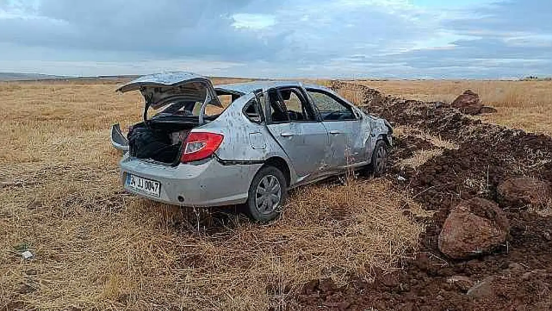 Şarampole Devrilen Otomobilde Bulunan 3 Kişi Yaralandı