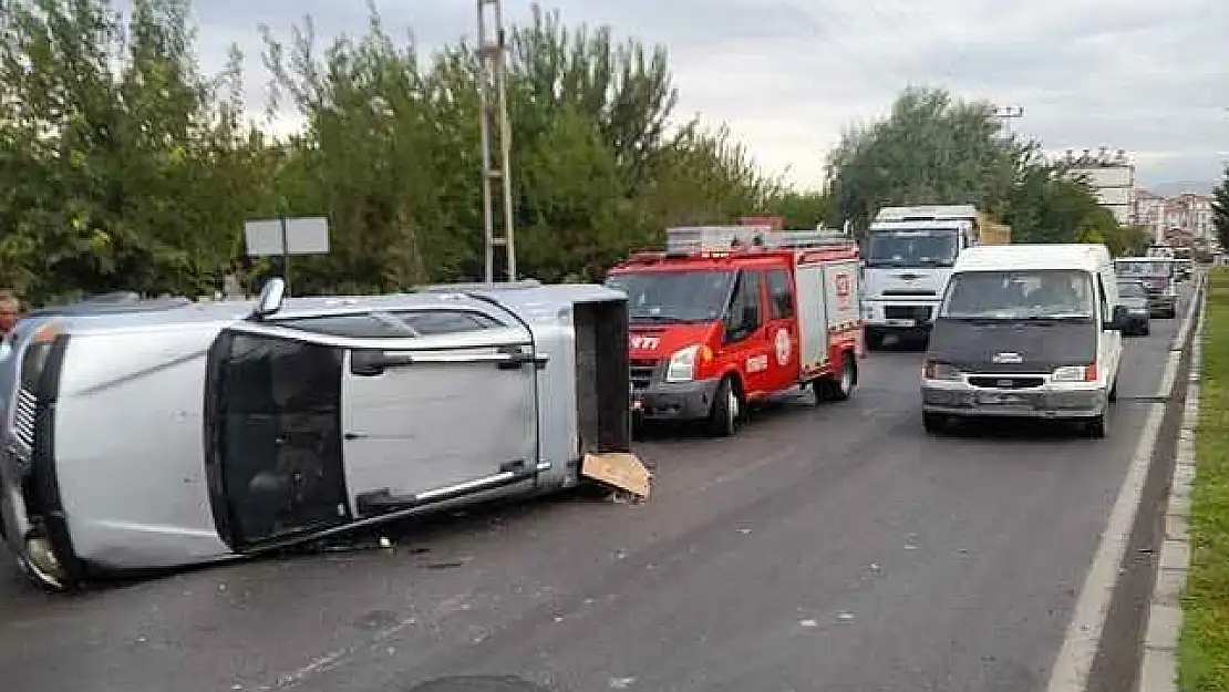 Üç Ayrı Trafik Kazasında 8 Kişi Yaralandı