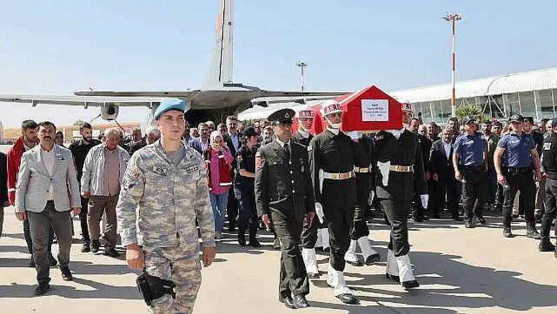 Şehit Uzman Çavuş Parlak Dualarla Son Yolculuğuna Uğurlandı