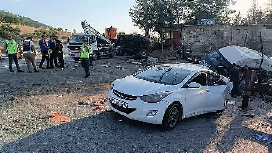 Gaziantep'te Katliam Gibi Kaza: 5 Ölü, 5'i Ağır 17 Yaralı