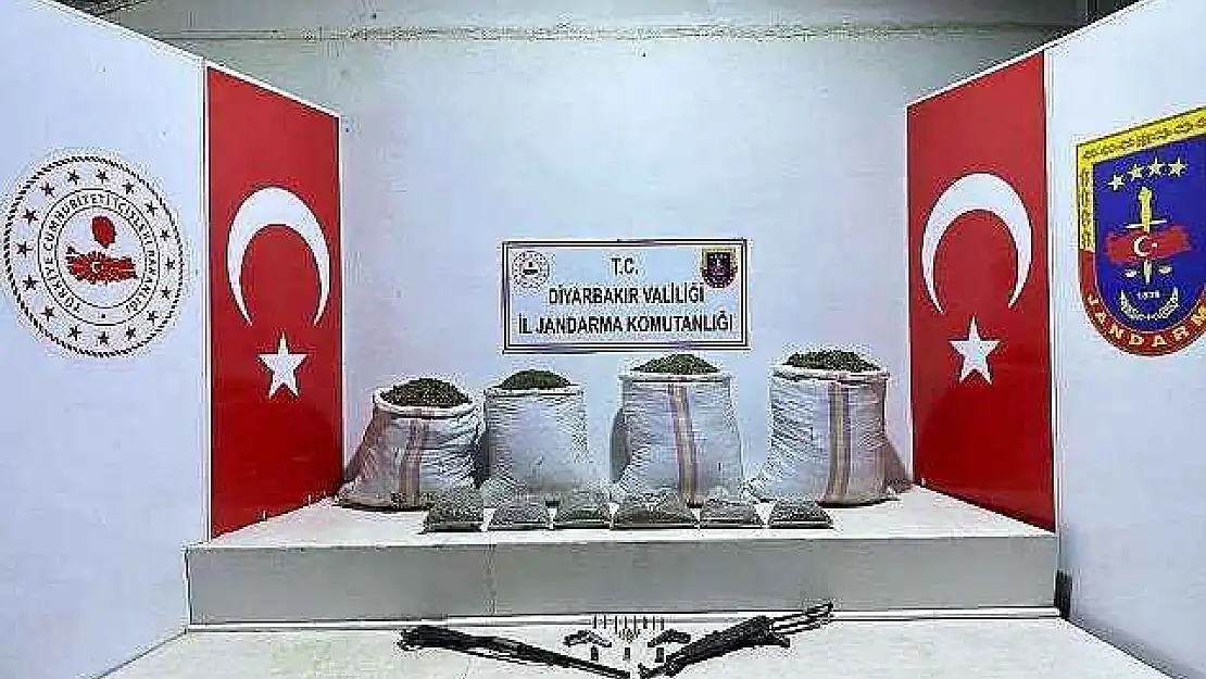 74 Kilogram Esrar İle Çok Sayıda Silah Ele Geçirildi