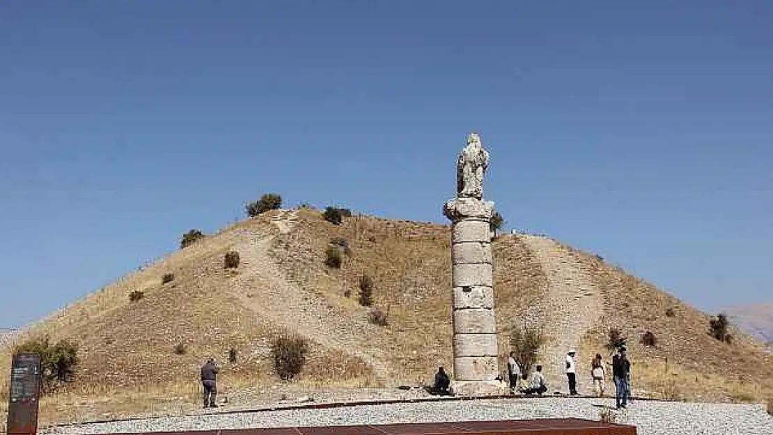 Karakuş Tümülüsü'nün Tüm Yapısı Detaylı Olarak Ortaya Çıkartılacak