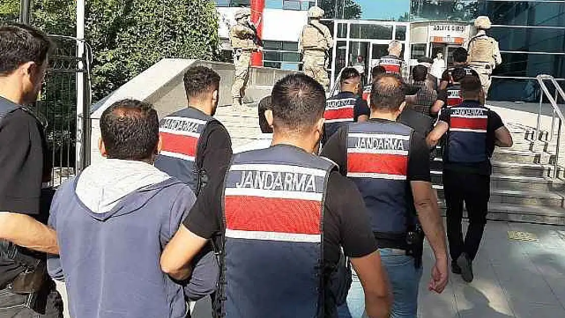 Terör Operasyonunda Gözaltına Alınan 5 Kişiden 3'ü Tutuklandı