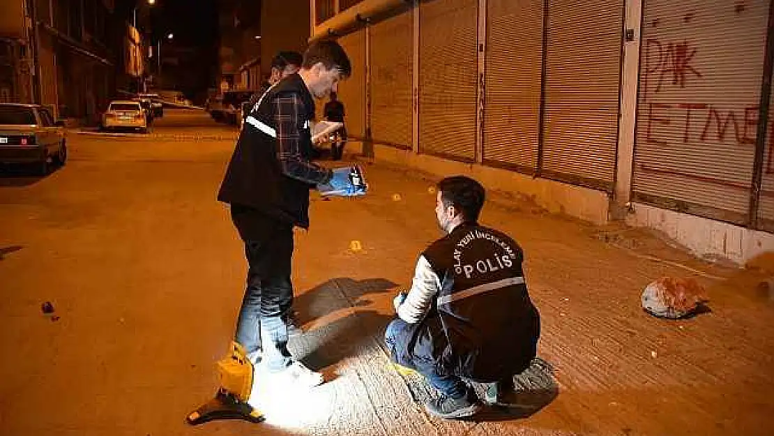 Eve ateş açan 3 şüpheli polis tarafından gözaltına alındı