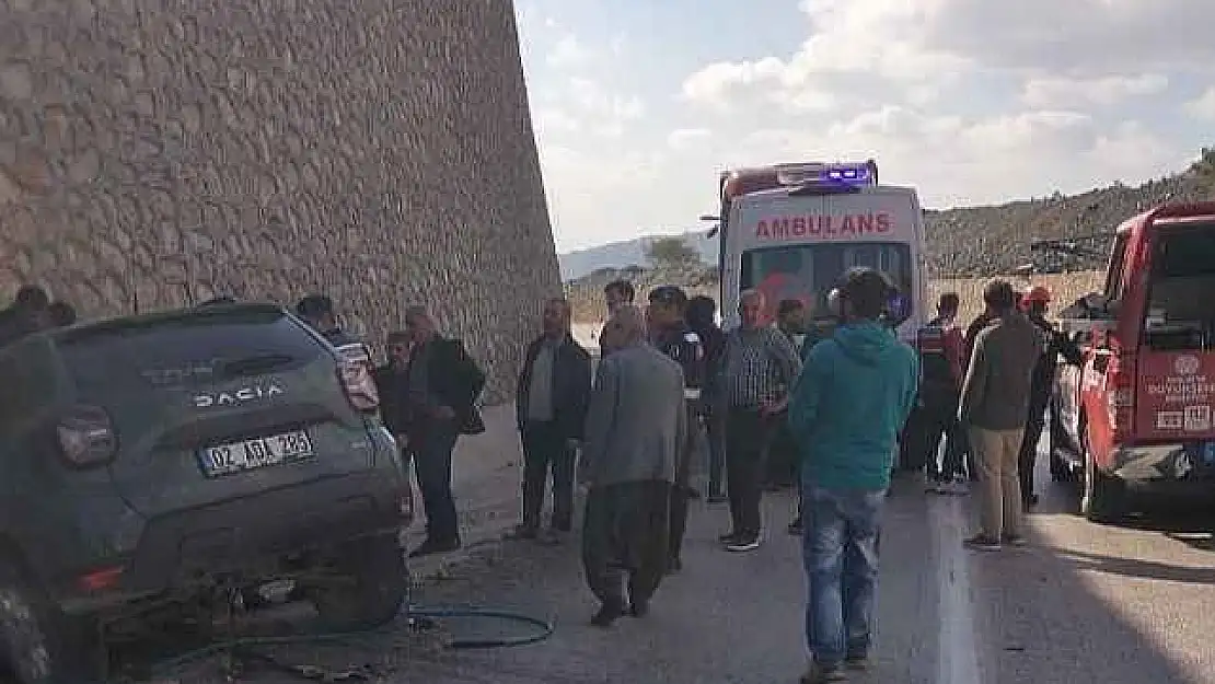 Cip ile tır kafa kafaya çarpıştı: 1 ölü