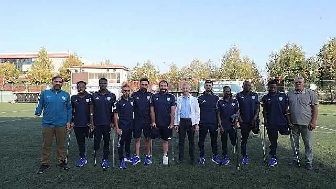 Tahmazoğlu'ndan Ampute Futbol Takımı'na moral