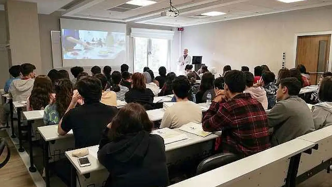 TOBB Fen Lisesi Öğrencileri Sanko Üniversitesi'ni Ziyaret Etti