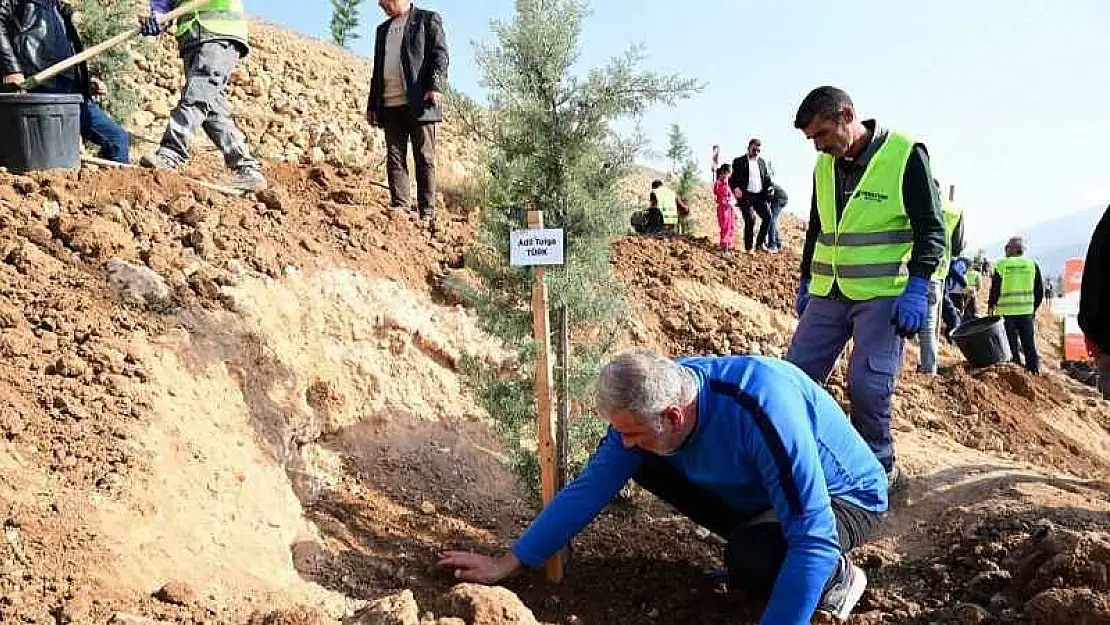 Depremde hayatını kaybedenleri isimleri Şehir Parkı'nda yaşayacak