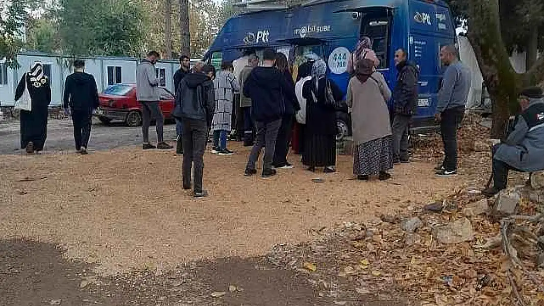 Gölbaşı PTT Şubesi Zor Şartlarda Hizmet Veriyor