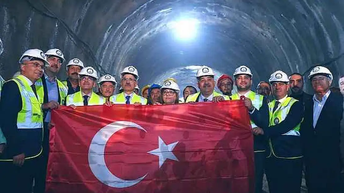 Bakan Şimşek: 'Şahinbey'e yetişmek için çok çalışmamız gerekiyor'