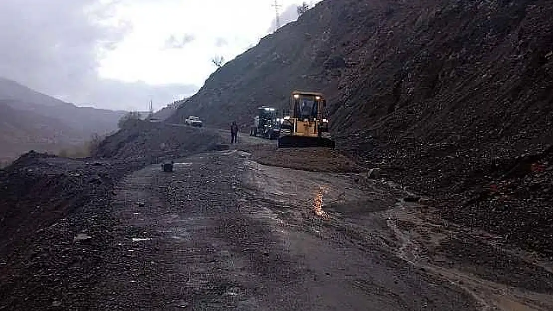 Ekipler kapanan yolda hastaya ulaşmak için seferber oldu